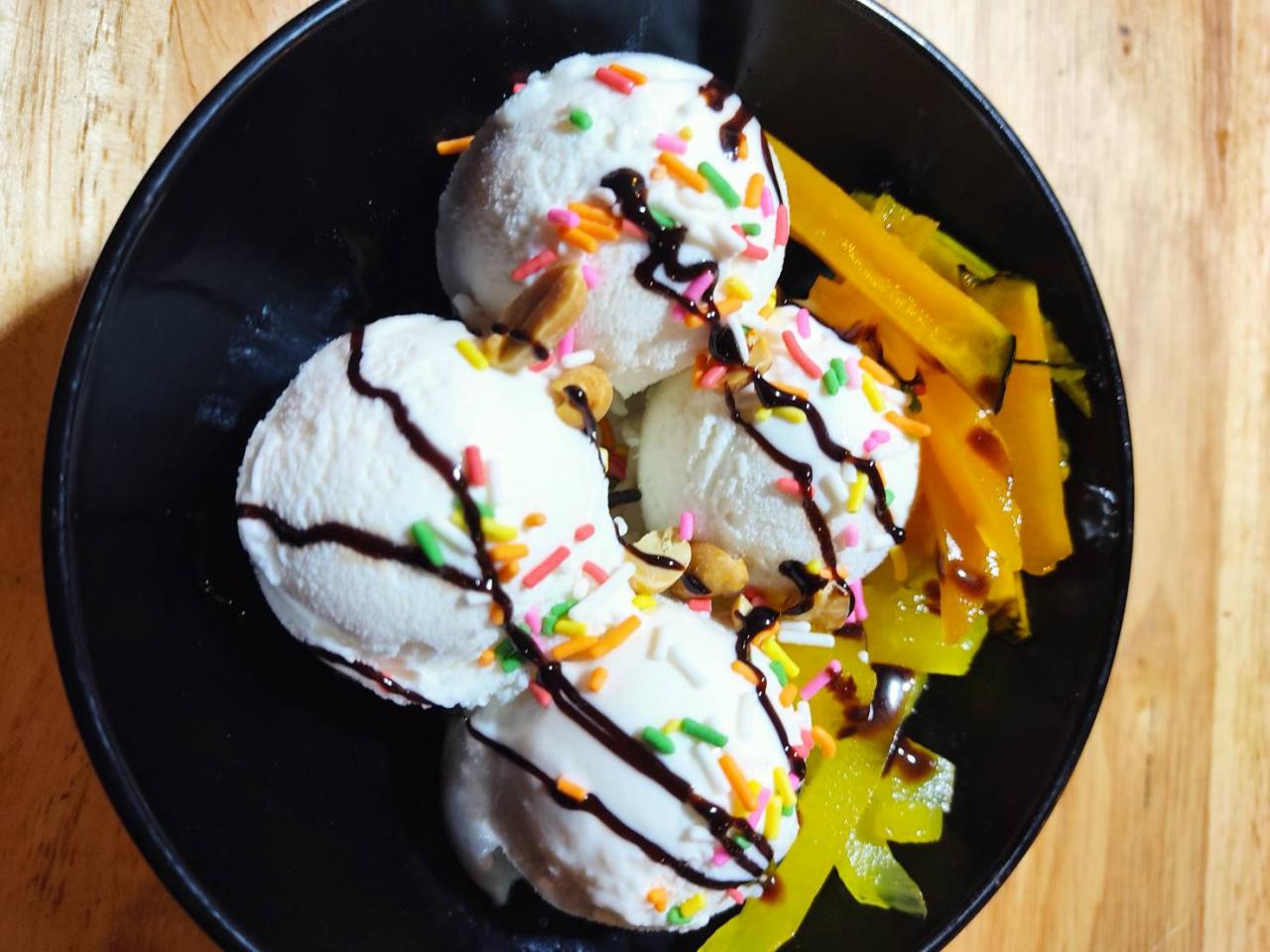 Profile ไอศครีม น้องเบนซ์หวานๆเย็นๆ